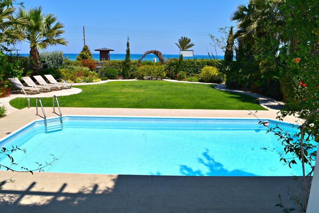 Latchi Beach Front Villa - Private Heated Pool - Amazing Uninterrupted Sea Views Polis Buitenkant foto